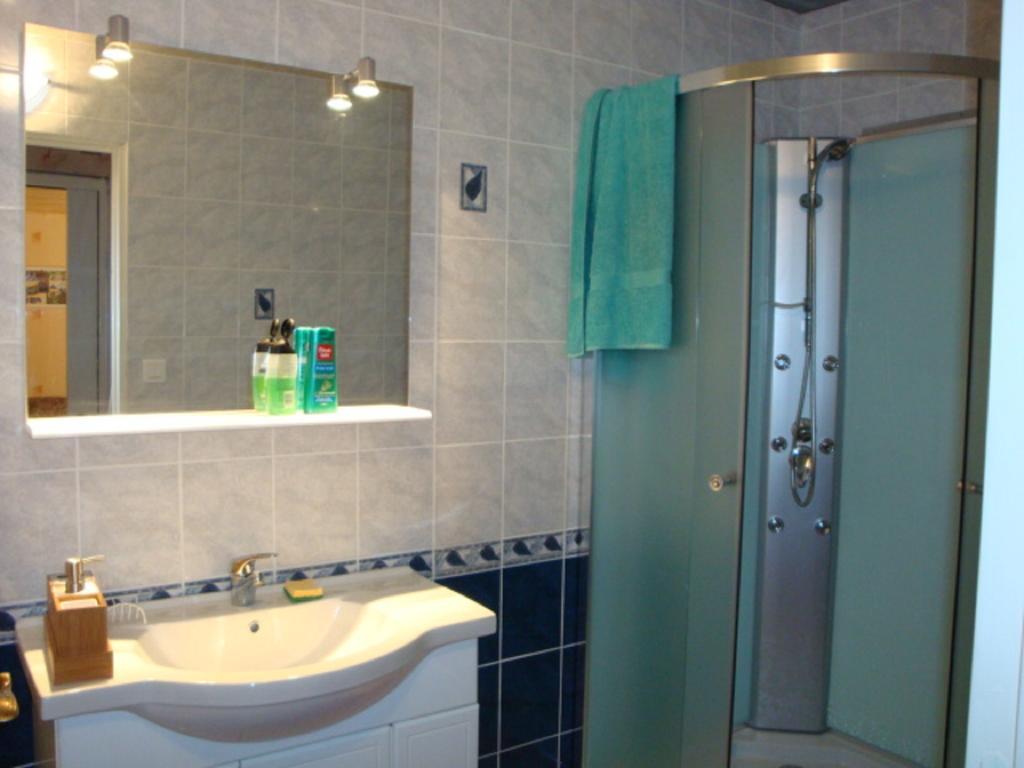 Villa Fermette Renovee Celles  Zimmer foto